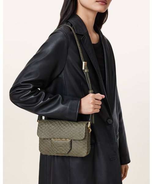 ALLSAINTS(オールセインツ)の「JUPITER SNAKE EFFECT LEATHER CROSSBODY BAG | JUPITER スネーク エフェクト レザー クロスボディ バッグ(ショルダーバッグ・レディース・グリーン系その他・ONE SIZE)」の2枚目の写真