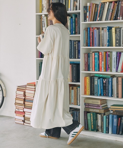 PENNEYS（ぺニーズ）の「PENNEYS/ペニーズ 別注 THE FOX ロゴ ワッペン刺繍 半袖 ティアード ロングワンピース（ワンピース・レディース・ダークグリーン/ネイビー/スミクロ/ブラウン/アイボリー・FREE）」の15枚目の写真