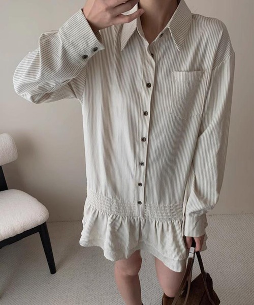 DAY CLOSET（デイ クローゼット）の「レディース 長袖ストライプティアードフリルミニワンピース（シャツワンピース・レディース・チャコールグレー/ブラウン/オフホワイト・FREE）」の2枚目の写真