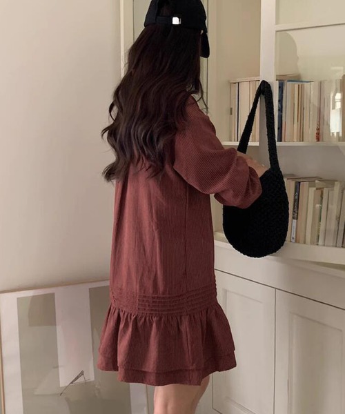 DAY CLOSET（デイ クローゼット）の「レディース 長袖ストライプティアードフリルミニワンピース（シャツワンピース・レディース・チャコールグレー/ブラウン/オフホワイト・FREE）」の4枚目の写真