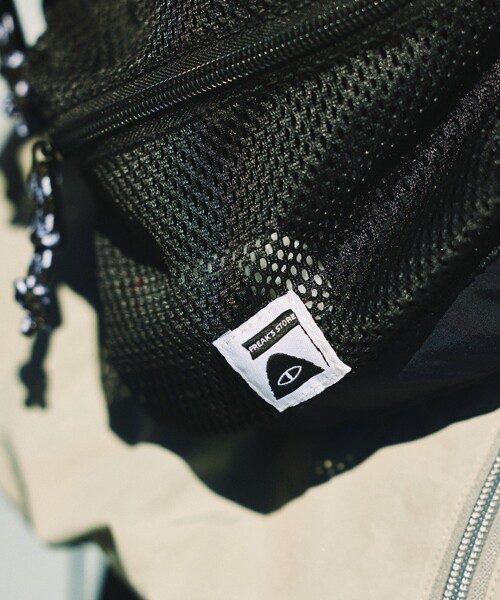 POLeR（ポーラー）の「ショルダーバッグ（ショルダーバッグ・レディース・グレー・ONE SIZE）」の7枚目の写真