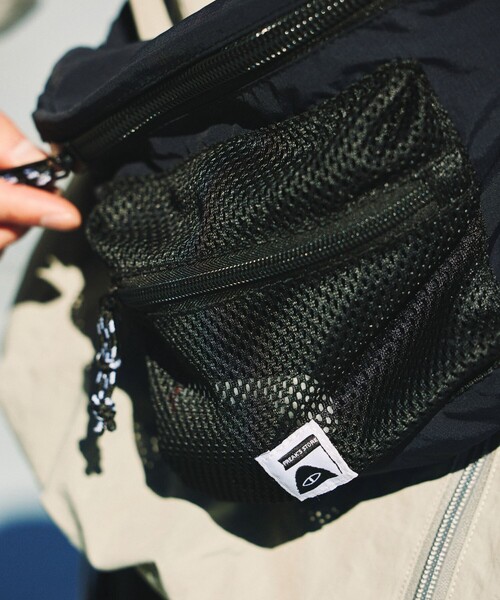 POLeR（ポーラー）の「ショルダーバッグ（ショルダーバッグ・レディース・グレー・ONE SIZE）」の8枚目の写真