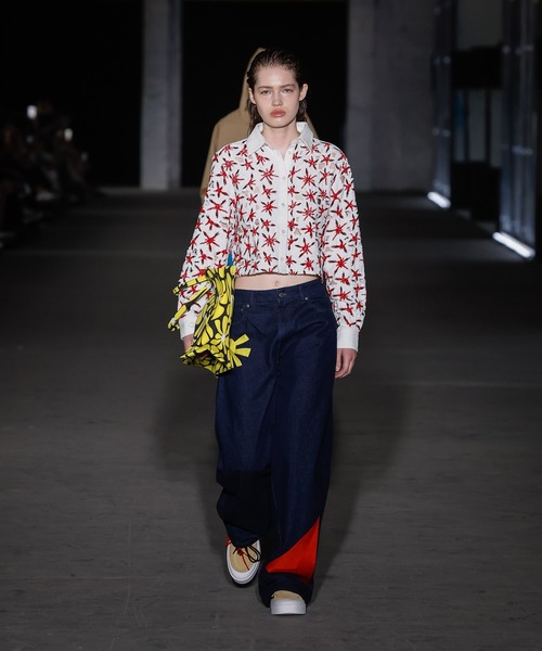 MSGM(エムエスジーエム)の「【NEW】サイケデリックデイジー キャンバストートバッグ(トートバッグ・レディース・ブラック×イエロー/ブラック×ホワイト・ONE SIZE)」の12枚目の写真