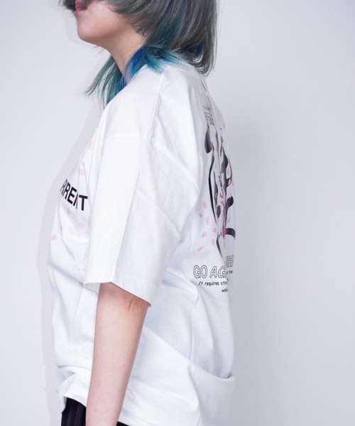 Bling Leads(ブリングリーズ)の「Z)【BLINGLEADS】424417 和柄シリーズ PRINT SS T 鯉(Tシャツ/カットソー・メンズ・ブラック/ホワイト・MEDIUM/LARGE)」の5枚目の写真