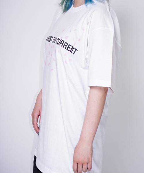 Bling Leads(ブリングリーズ)の「Z)【BLINGLEADS】424417 和柄シリーズ PRINT SS T 鯉(Tシャツ/カットソー・メンズ・ブラック/ホワイト・MEDIUM/LARGE)」の6枚目の写真
