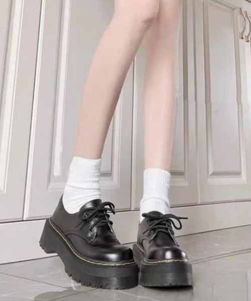 Ritzy（リッツィー）の「厚底 レースアップシューズ（ローファー・レディース・ブラック・23/23.5/24/24.5/25）」の2枚目の写真