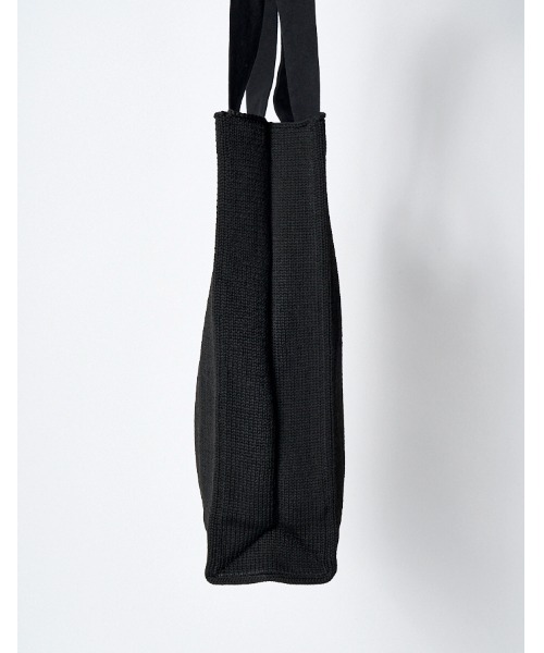 RUMCHE(ラムシェ)の「Bond Yarn Tote Bag / ボンドヤーントートバッグ(トートバッグ・レディース・ブラック/ゴールド・FREE)」の5枚目の写真