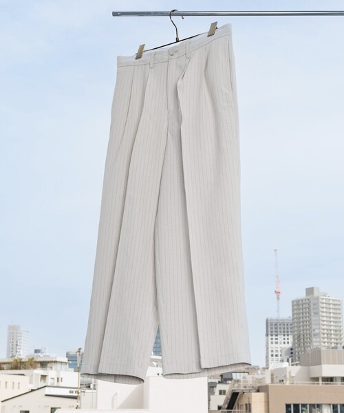 FREAK'S STORE(フリークスストア)の「FREAK’S STORE/フリークスストア Reflax 機能性素材 ワイドシルエット イージー ストライプ スラックスパンツ/吸水速乾/イージーケア/UVカット/接触冷感/エコ素材/ストレッチ(スラックス・メンズ・オフホワイト/オリーブ・SMALL/MEDIUM/LARGE)」の14枚目の写真