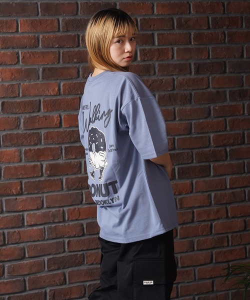 1111clothing(ワンフォークロージング)の「ドーナツモチーフ ビッグTシャツ / Donut motif Big T-shirt(Tシャツ/カットソー・メンズ・ブルー系/ブラック/ホワイト・L/M)」の13枚目の写真