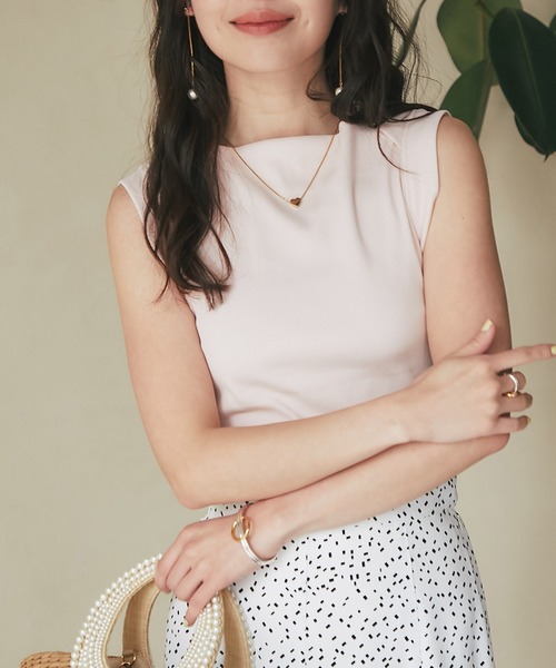 La boutique BonBon(ラブティックボンボン)の「【夏のヘルシーコーデ】リブタンク(Tシャツ/カットソー・レディース・ブラック/グレイッシュベージュ/ホワイト/ピンク・FREE)」の4枚目の写真