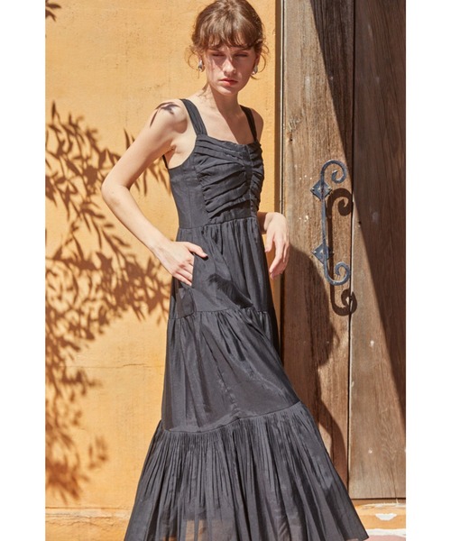 Estella.K（エステラケー）の「Kahina Long Dress ギャザリングエアリードレス（ワンピース・レディース・ブラック/バーガンディー/ライトベージュ・FREE）」の6枚目の写真