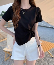 maison de LATIR（メゾンドラティール）の「アシンメトリー半袖絞りTシャツ（Tシャツ/カットソー）」