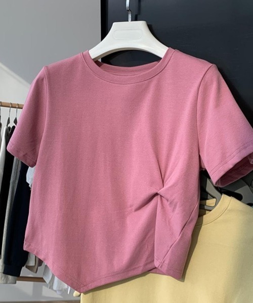 maison de LATIR（メゾンドラティール）の「アシンメトリー半袖絞りTシャツ（Tシャツ/カットソー・レディース・ホワイト/ブラック/ピンク/イエロー/ブルー・FREE）」の14枚目の写真