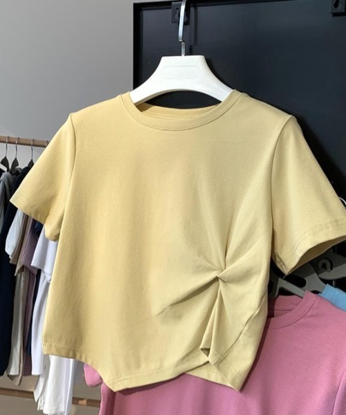 maison de LATIR（メゾンドラティール）の「アシンメトリー半袖絞りTシャツ（Tシャツ/カットソー・レディース・ホワイト/ブラック/ピンク/イエロー/ブルー・FREE）」の15枚目の写真