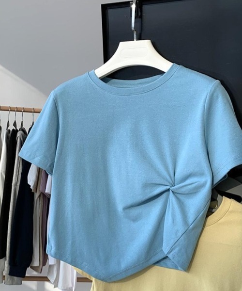 maison de LATIR（メゾンドラティール）の「アシンメトリー半袖絞りTシャツ（Tシャツ/カットソー・レディース・ホワイト/ブラック/ピンク/イエロー/ブルー・FREE）」の16枚目の写真