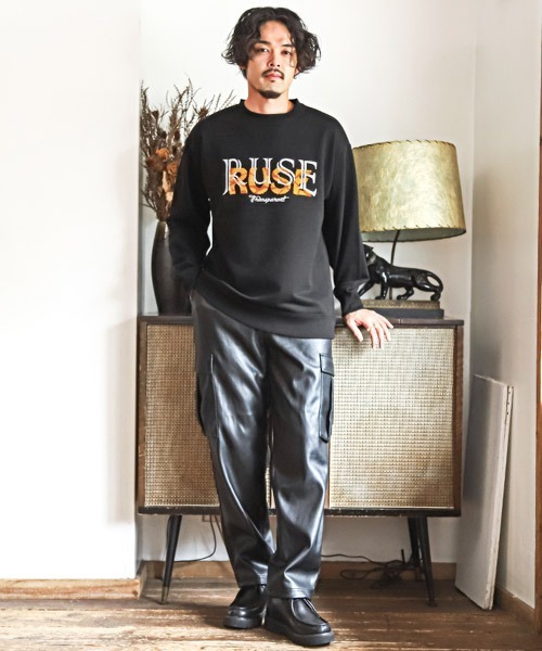 LUXSTYLE（ラグスタイル）の「胸ブラシロゴ刺繍裏毛トレーナー（スウェット・メンズ・ホワイト/ブラック・L/M）」の16枚目の写真