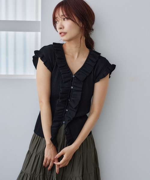 mysty woman（ミスティウーマン）の「フリルリブニットフレンチスリーブ　497228（ニット/セーター・レディース・オフホワイト/ブラック/グリーン・FREE）」の3枚目の写真