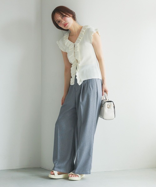 mysty woman（ミスティウーマン）の「フリルリブニットフレンチスリーブ　497228（ニット/セーター・レディース・オフホワイト/ブラック/グリーン・FREE）」の5枚目の写真