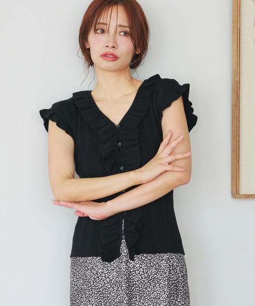 mysty woman（ミスティウーマン）の「フリルリブニットフレンチスリーブ　497228（ニット/セーター・レディース・オフホワイト/ブラック/グリーン・FREE）」の7枚目の写真