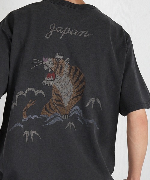 HOUSTON(ヒューストン)の「HOUSTON ヒューストン スーベニア 半袖 ポケットTシャツ 虎 龍 スカル 和柄(Tシャツ/カットソー・メンズ・ブラック/ナチュラル/ブラック系その他/ベージュ系その他/ベージュ系その他3/ブラック系その他2/ベージュ系その他2/ブラック系その他3・MEDIUM/LARGE/X-LARGE/XX-LARGE)」の11枚目の写真