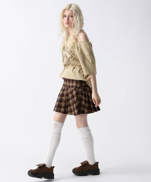 FOREVER 21(フォーエバー トゥエンティーワン)の「【2025SS】ピグメントオフショルBIGロゴT(Tシャツ/カットソー・レディース・ホワイト/ベージュ/グレー・FREE)」の21枚目の写真