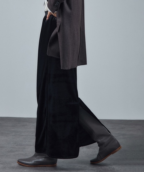 SALON adam et rope'（サロン アダム エ ロペ）の「トリアセベロアナロースカート / セットアップ対応（スカート・レディース・ベージュ/ブラック・FREE）」の2枚目の写真