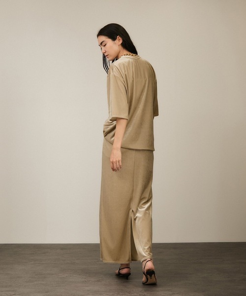 SALON adam et rope'（サロン アダム エ ロペ）の「トリアセベロアナロースカート / セットアップ対応（スカート・レディース・ベージュ/ブラック・FREE）」の10枚目の写真