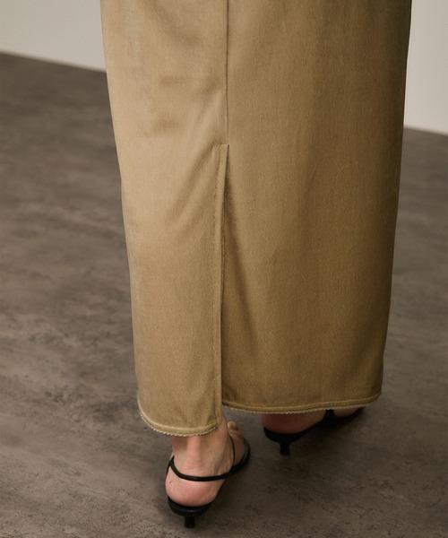 SALON adam et rope'（サロン アダム エ ロペ）の「トリアセベロアナロースカート / セットアップ対応（スカート・レディース・ベージュ/ブラック・FREE）」の20枚目の写真