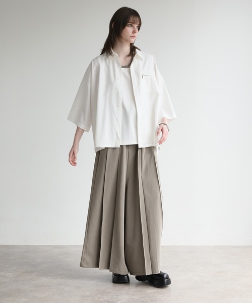 ELLUV(エルブ)の「【ELLUV/エルヴ】サマーTR ジップポケット ハーフスリーブ オーバーサイズシャツ(シャツ/ブラウス・メンズ・サックスブルー/ブラック/ホワイト・L/M/S)」の13枚目の写真