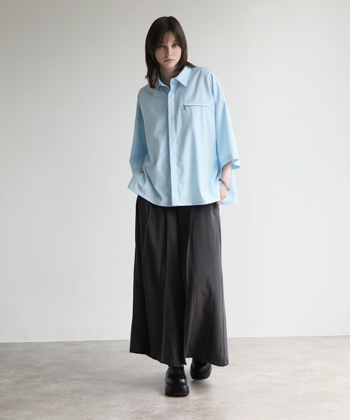 ELLUV(エルブ)の「【ELLUV/エルヴ】サマーTR ジップポケット ハーフスリーブ オーバーサイズシャツ(シャツ/ブラウス・メンズ・サックスブルー/ブラック/ホワイト・L/M/S)」の22枚目の写真