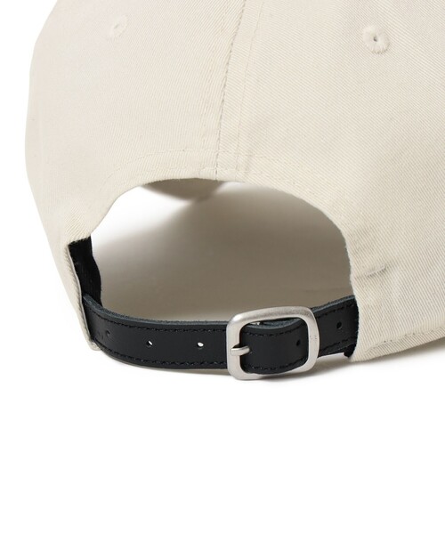 NEW ERA（ニューエラ）の「【別注】NEW ERA / 920 BEAMS Logo Cap（キャップ・メンズ・オフホワイト/ブラック/ブラウン系その他5/ネイビー・ONE SIZE）」の12枚目の写真