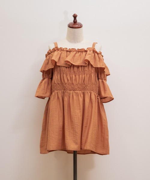CLETTE(クレット)の「オフショルフリルブラウス(シャツ/ブラウス・レディース・ブラック/アイボリー/オレンジ/グリーン・4L/3L/LL)」の11枚目の写真