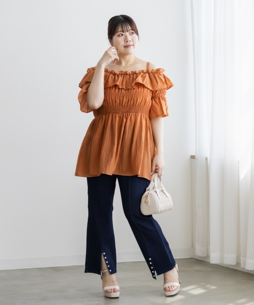 CLETTE(クレット)の「オフショルフリルブラウス(シャツ/ブラウス・レディース・ブラック/アイボリー/オレンジ/グリーン・4L/3L/LL)」の9枚目の写真