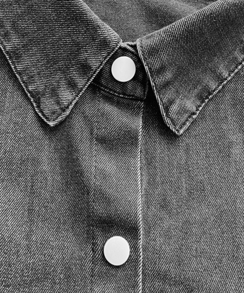 on:nue（オンニュ）の「【on:nue】 [着用動画あり！/ ユニセックス] ヴィンテージライクオーバーデニムシャツ /2025 AW COLLECTION（シャツ/ブラウス・レディース・ブルー/グレー・FREE）」の22枚目の写真