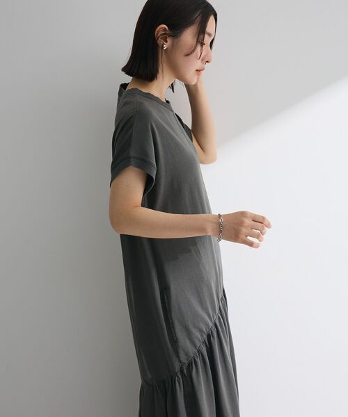 Sugar spoon（シュガースプーン）の「・SUGAR SPOON フレンチギャザーカットワンピ（ワンピース・レディース・カーキ/ダークベージュ/チャコールグレー・FREE）」の9枚目の写真