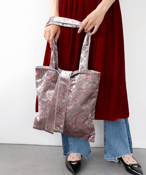 Three Four Time（ｽﾘｰﾌｫｰﾀｲﾑ）の「ハートエンブロイダリートート（トートバッグ・レディース・グレー/ブラック/ブラウン/ホワイト・FREE）」の4枚目の写真