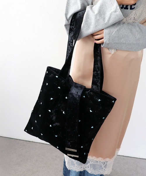 Three Four Time（ｽﾘｰﾌｫｰﾀｲﾑ）の「ハートエンブロイダリートート（トートバッグ・レディース・グレー/ブラック/ブラウン/ホワイト・FREE）」の8枚目の写真