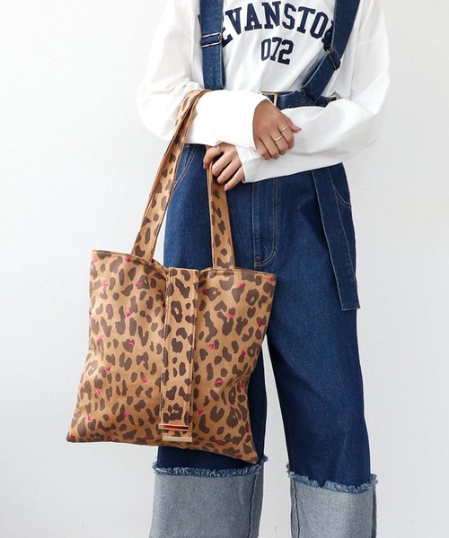 Three Four Time（ｽﾘｰﾌｫｰﾀｲﾑ）の「ハートエンブロイダリートート（トートバッグ・レディース・グレー/ブラック/ブラウン/ホワイト・FREE）」の13枚目の写真