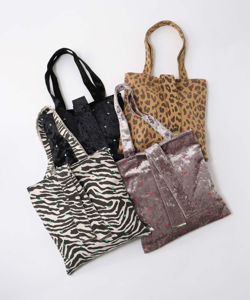 Three Four Time（ｽﾘｰﾌｫｰﾀｲﾑ）の「ハートエンブロイダリートート（トートバッグ・レディース・グレー/ブラック/ブラウン/ホワイト・FREE）」の15枚目の写真