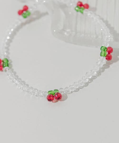 SMELLY(スメリー)の「チェリーモチーフクリアビーズブレスレット(ブレスレット・レディース・クリア・-)」の7枚目の写真