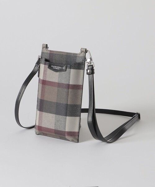 BLACK LABEL CRESTBRIDGE(ブラックレーベル・クレストブリッジ)の「【一部店舗限定】PVCクレストブリッジチェックスマホショルダー(スマホケース/カバー・メンズ・レッド系その他3/ベージュ系その他5・FREE)」の2枚目の写真