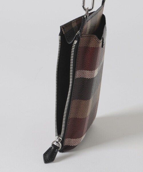 BLACK LABEL CRESTBRIDGE(ブラックレーベル・クレストブリッジ)の「【一部店舗限定】PVCクレストブリッジチェックスマホショルダー(スマホケース/カバー・メンズ・レッド系その他3/ベージュ系その他5・FREE)」の7枚目の写真
