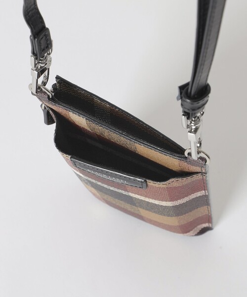 BLACK LABEL CRESTBRIDGE(ブラックレーベル・クレストブリッジ)の「【一部店舗限定】PVCクレストブリッジチェックスマホショルダー(スマホケース/カバー・メンズ・レッド系その他3/ベージュ系その他5・FREE)」の8枚目の写真