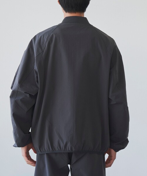 coen（コーエン）の「ハイカーテックブルゾン【防シワ/ストレッチ/撥水/ウォッシャブル】（MA-1・メンズ・ブラック/ダークブラウン/ダークグレー・S/M/L/XL）」の10枚目の写真
