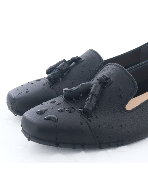 ENあしながおじさん（エンアシナガオジサン）の「防水│タッセルオペラシューズ　5360607（パンプス・レディース・グレイッシュベージュ/ブラック・23cm/23.5cm/24cm/24.5cm/22.5cm）」の9枚目の写真