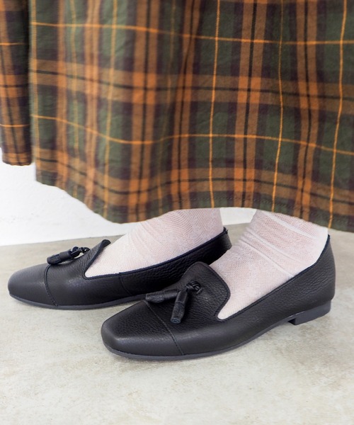 ENあしながおじさん（エンアシナガオジサン）の「防水│タッセルオペラシューズ　5360607（パンプス・レディース・グレイッシュベージュ/ブラック・23cm/23.5cm/24cm/24.5cm/22.5cm）」の21枚目の写真