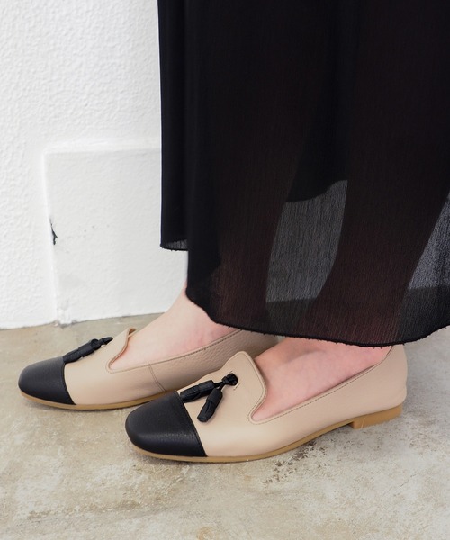 ENあしながおじさん（エンアシナガオジサン）の「防水│タッセルオペラシューズ　5360607（パンプス・レディース・グレイッシュベージュ/ブラック・23cm/23.5cm/24cm/24.5cm/22.5cm）」の22枚目の写真