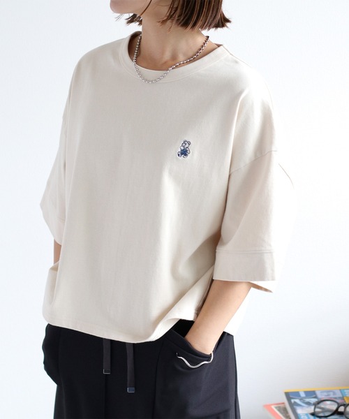 cepo（セポ）の「ワンポイントクマ刺繍ドロップ半袖Tee（Tシャツ/カットソー・レディース・ブラック/ブラウン/ベージュ/オフホワイト・M）」の4枚目の写真