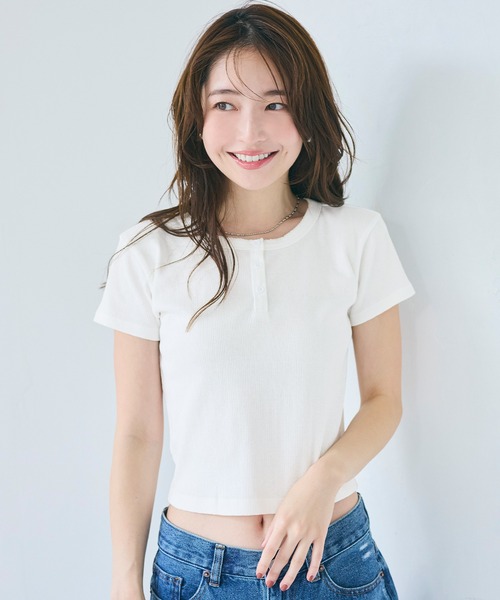 coca(coca)(コカ)の「リブヘンリーネックTシャツ(Tシャツ/カットソー・レディース・ブラック/グレー/ダークブラウン/ホワイト・S/M/L)」の1枚目の写真