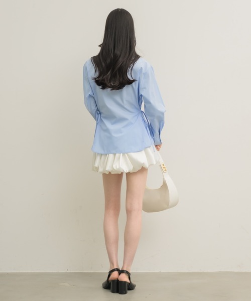 NEUNA(ヌナ)の「【他にない光沢感がポイント◎】サテンバルーンミニスカート(スカート・レディース・ブラック/オフホワイト/ブラウン・MEDIUM/LARGE/X-LARGE/SMALL)」の7枚目の写真